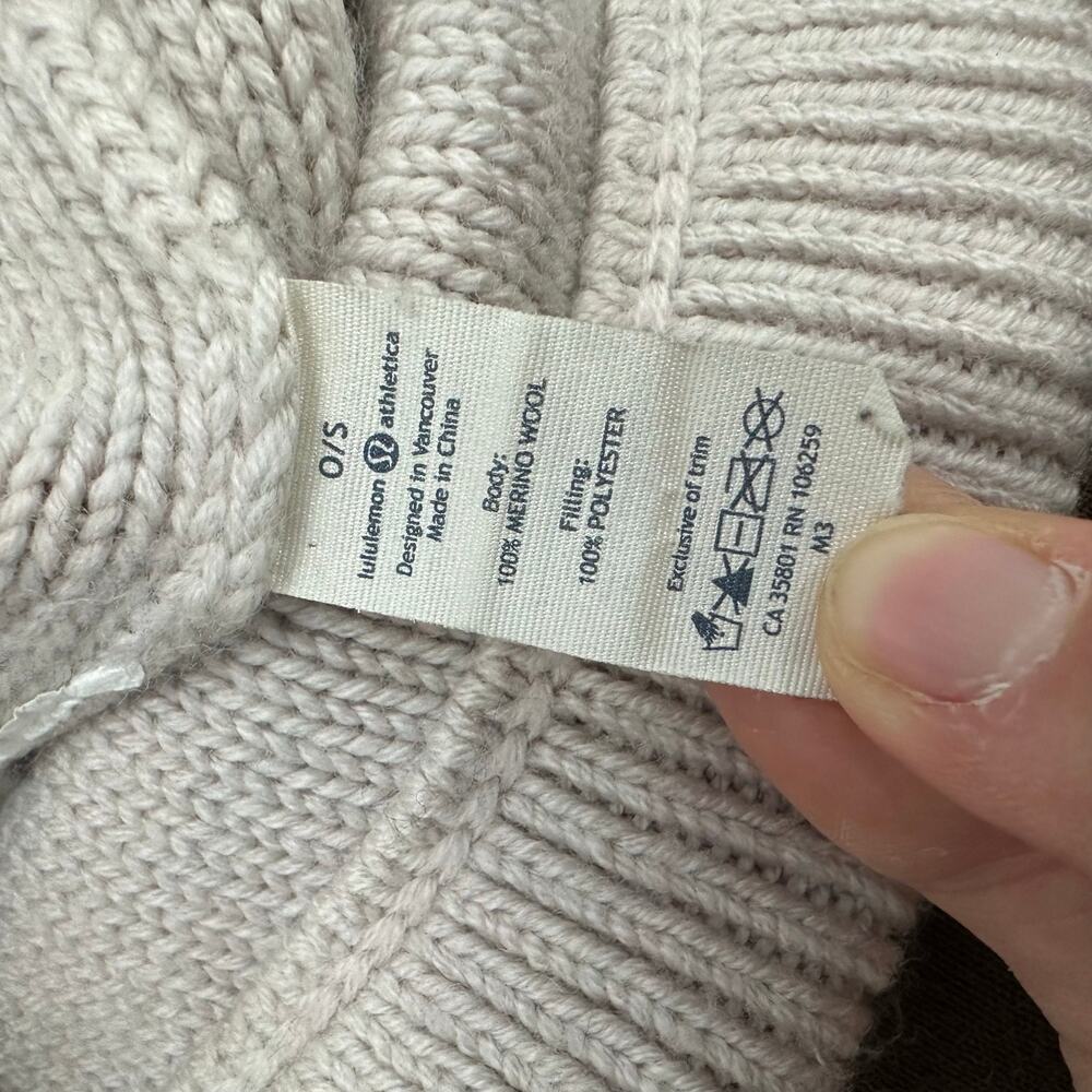 Lululemon 100% Merino Wool White Knit Beanie Hat Pom Pom - Picture 6 of 6